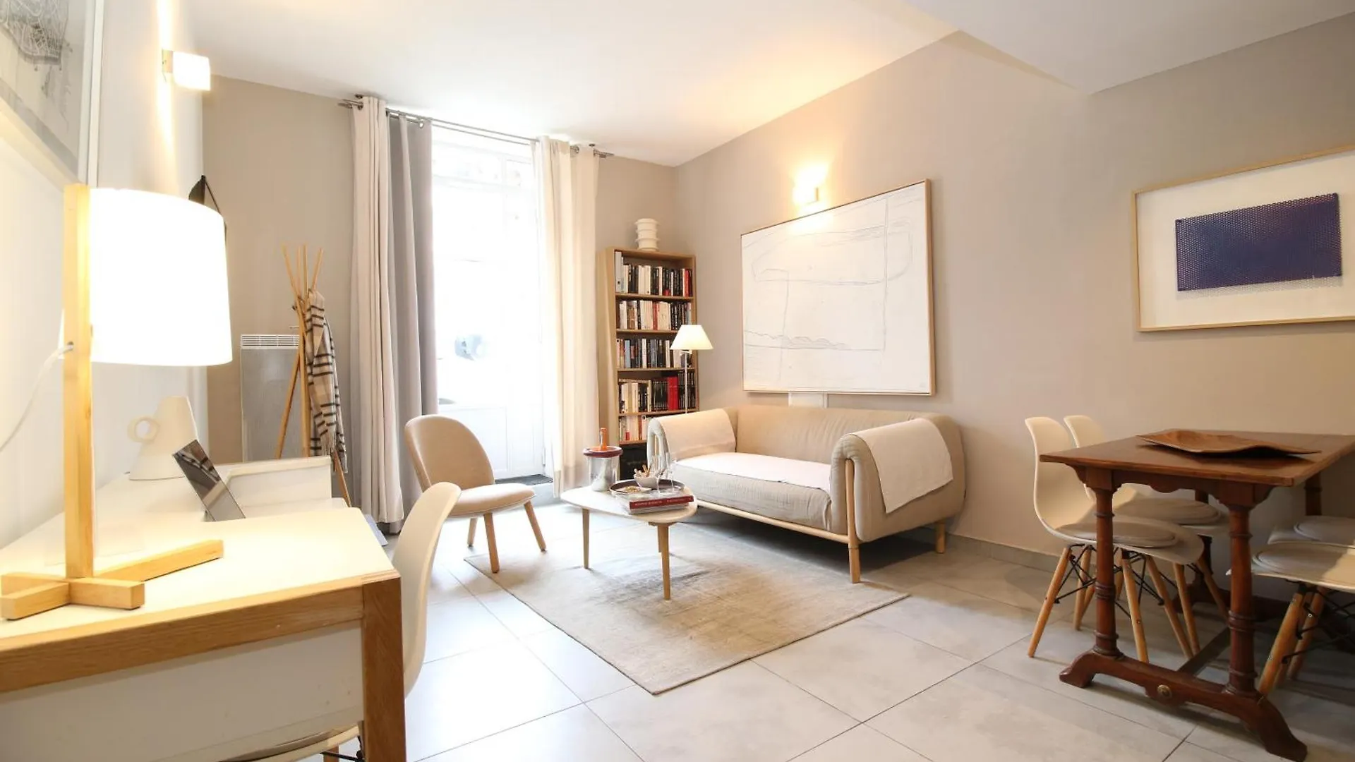 Apartment Nouveaute 2025 - Les Lices 2-Hypercentre-Proche Gare-Wifi Rapide-2P Avignon